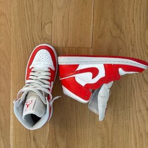 Nike Air Jordan size YS 5